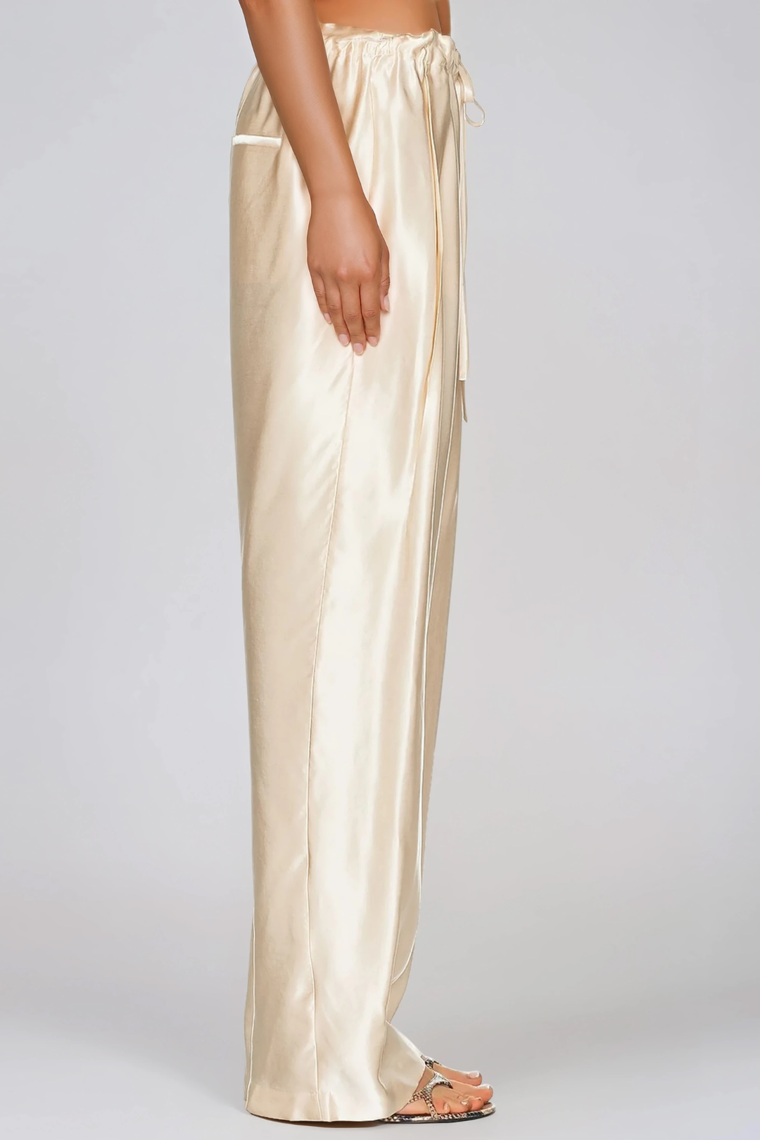 Haraldur Spaghetti Ruffle Pants Set