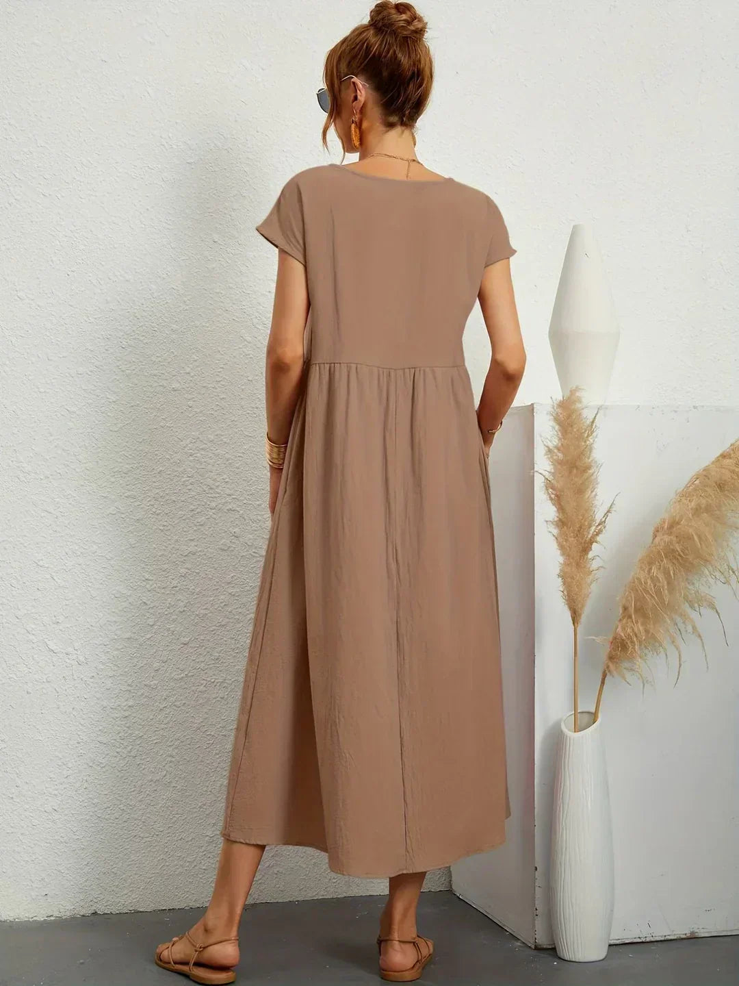 Gabrielle | Fluid midi dress of timeless elegance