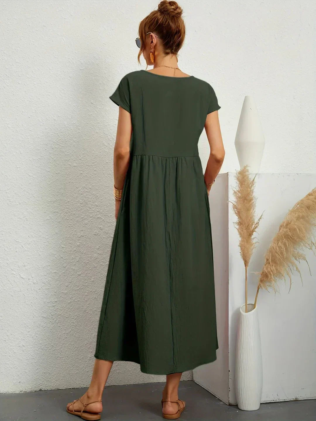 Gabrielle | Fluid midi dress of timeless elegance